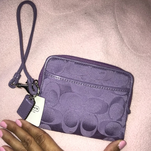 Coach Handbags - Coach vintage wallet